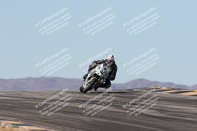 media/Dec-07-2025-CVMA (Sun) [[3e7d2de5dc]]/Race 7-Formula Lightweight Twins Shootout/